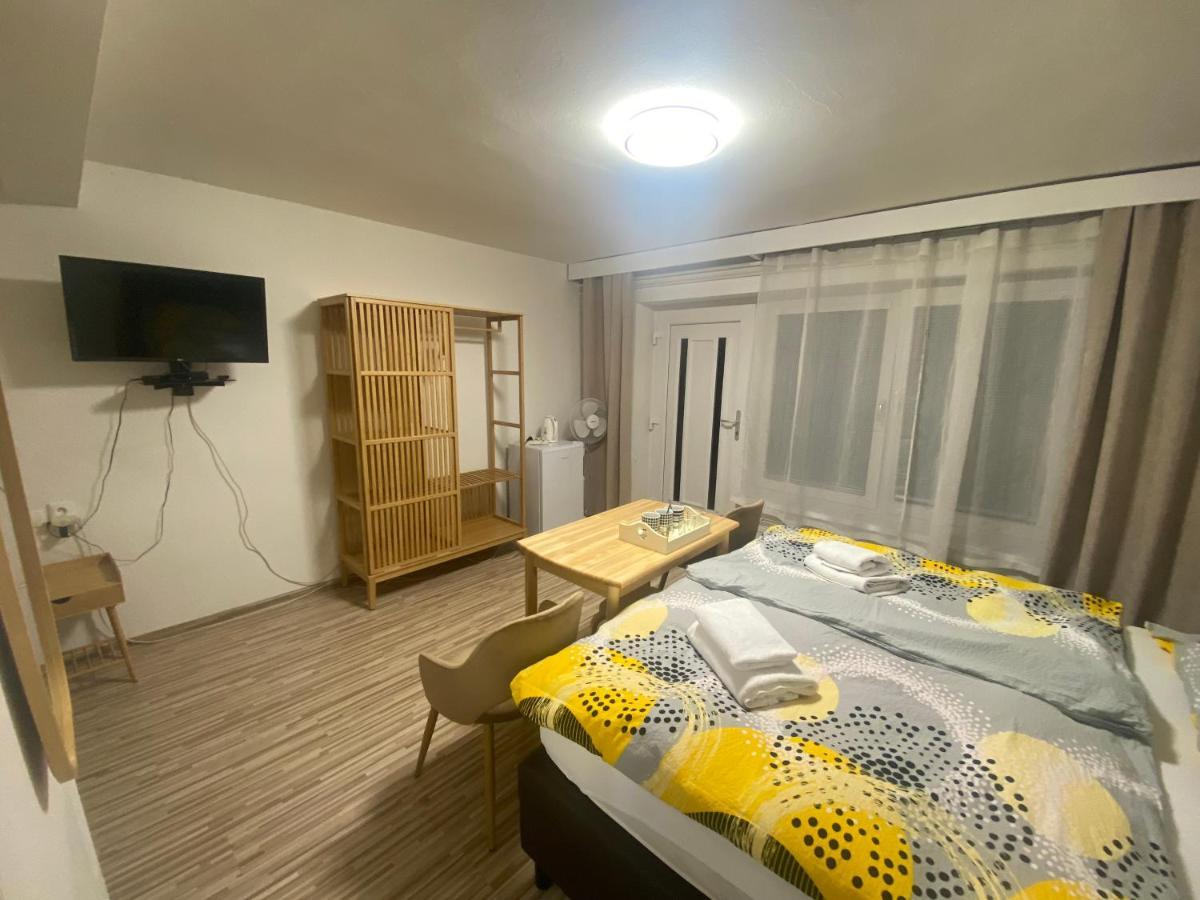 Penzion Oaza Trnava Buitenkant foto